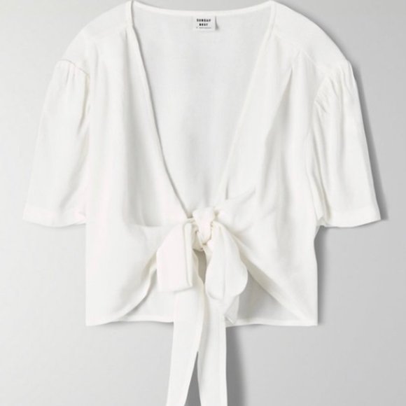 BNWT Aritzia Sunday Best Olson Top in White (XS) - Picture 1 of 3